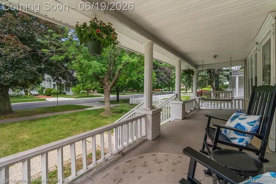 568 Saint Clair, Grosse Pointe, MI 48230 - #2