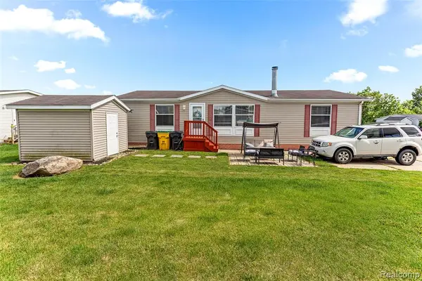 9544 Rhodes, Northville, MI 48167