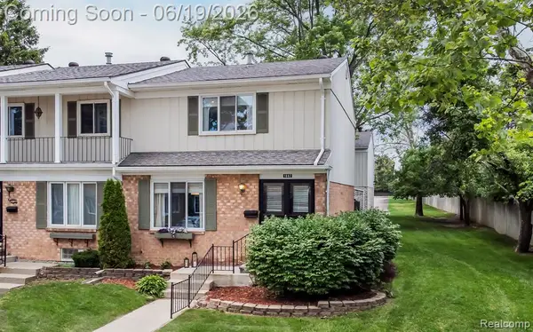 1882 Wickham, Royal Oak, MI 48073