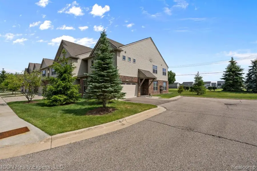 23668 Clarewood, Macomb, MI 48042 - #3