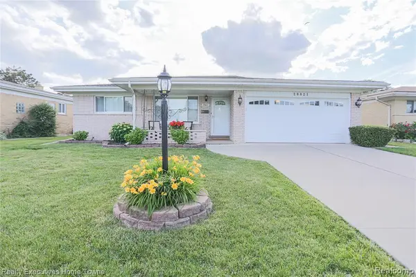 28821 Lund, Warren, MI 48093