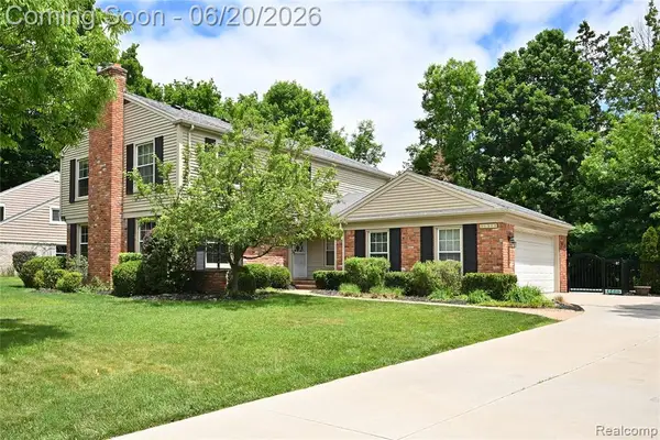 31310 Foxboro, Beverly Hills, MI 48025