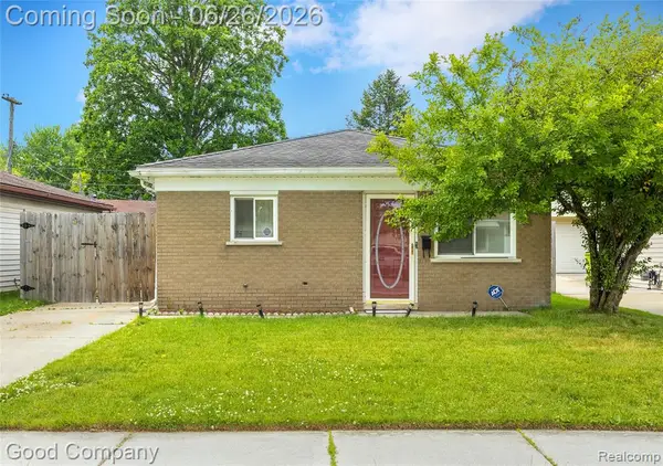 27081 Maywood, Roseville, MI 48066