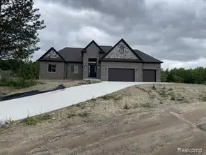 68651 Lake Angela Pointe, Richmond, MI 48062