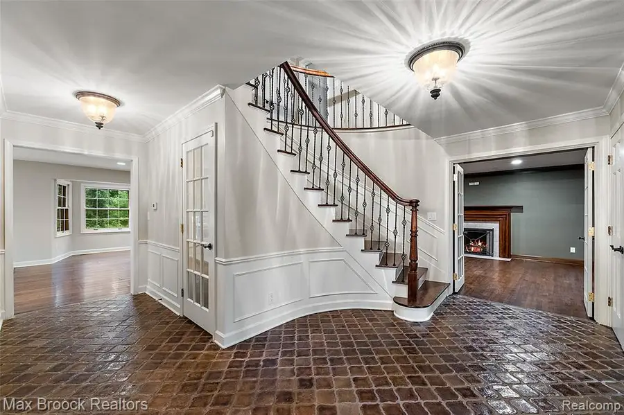 4627 Sunningdale, Bloomfield Hills, MI 48302 - #2