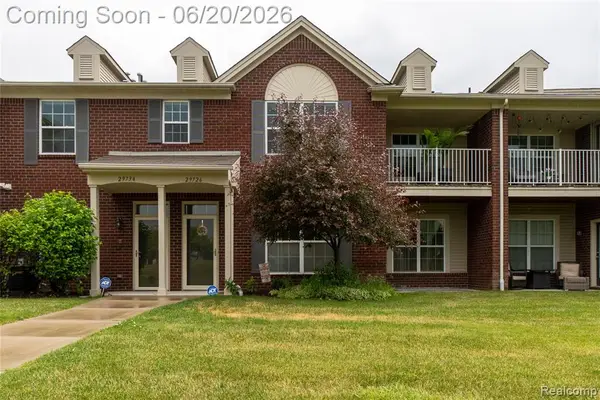 29726 Fox Run, Warren, MI 48092