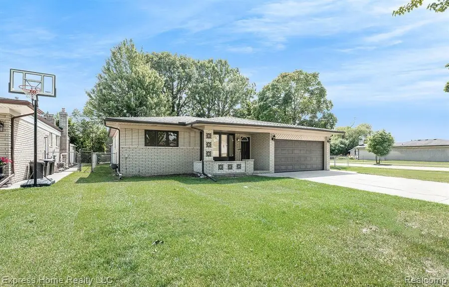 35526 Dunston, Sterling Heights, MI 48310 - #3