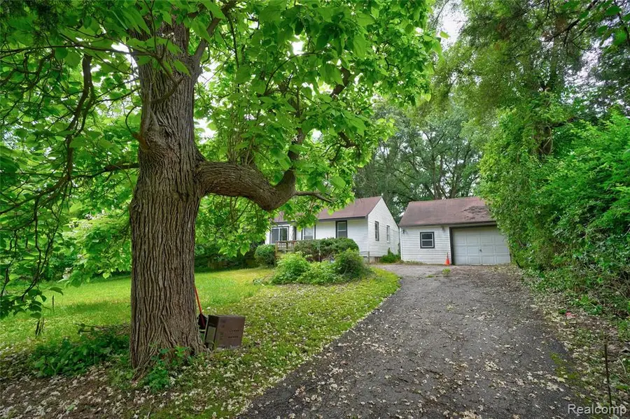 1975 Porter, White Lake, MI 48383 - #3
