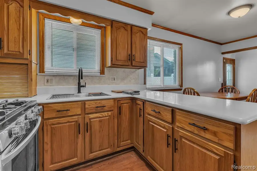 4197 Monroe, Dearborn Heights, MI 48125 - #2