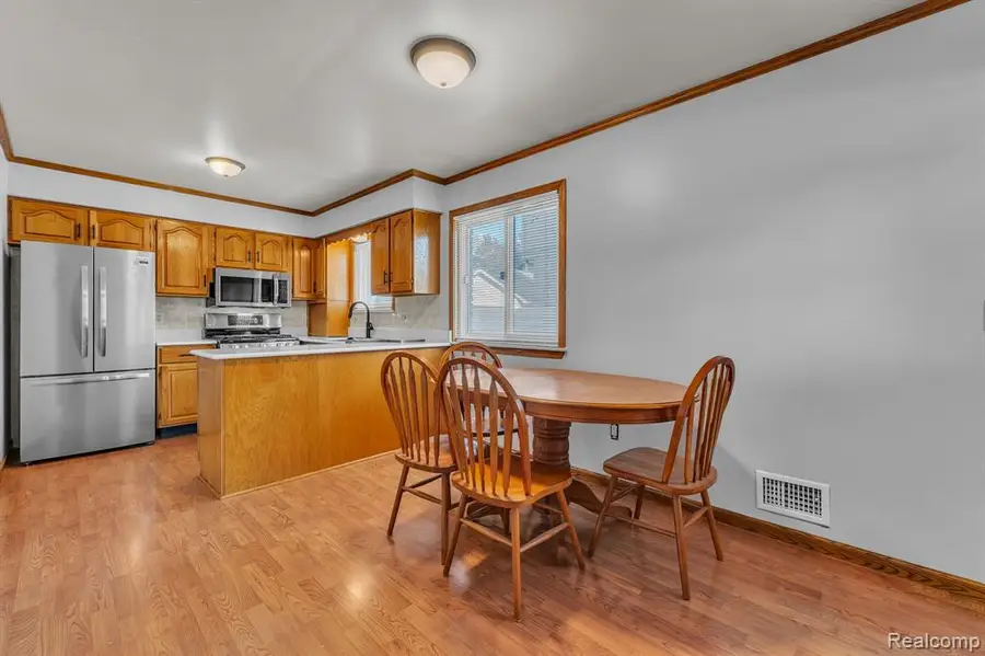 4197 Monroe, Dearborn Heights, MI 48125 - #3