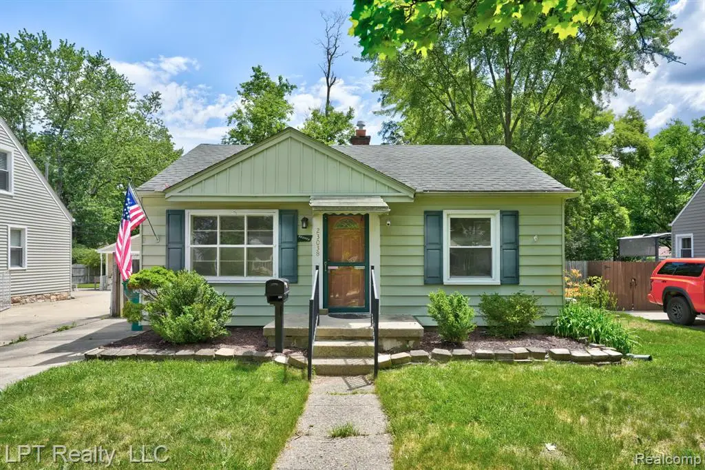 23038 Violet, Farmington, MI 48336 - #1
