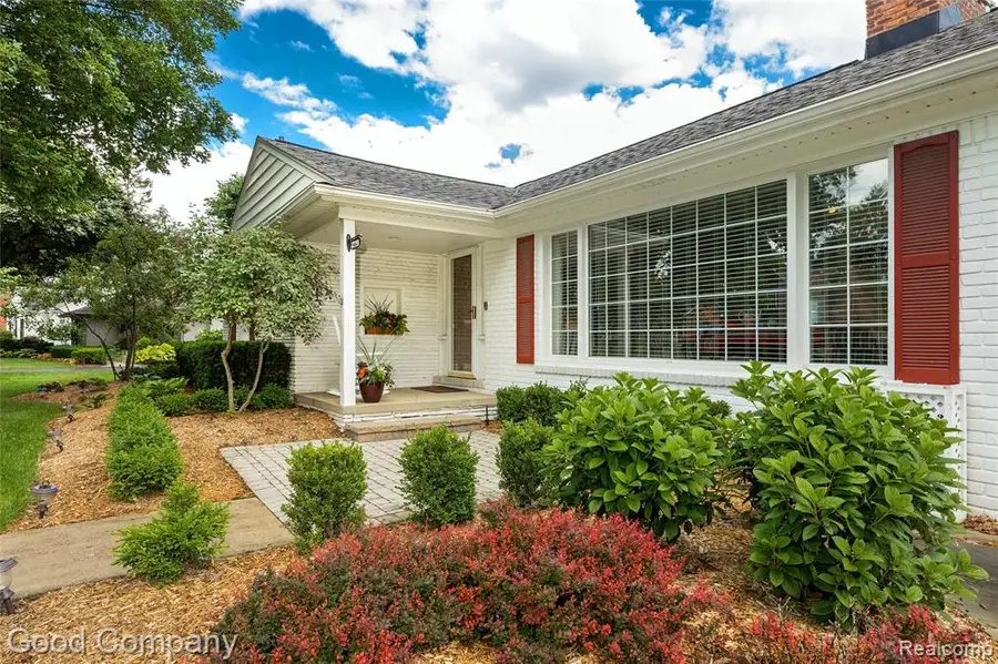 32291 Verona, Beverly Hills, MI 48025 - #3