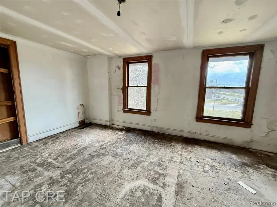 1092 E Grand, Detroit, MI 48207 - #3