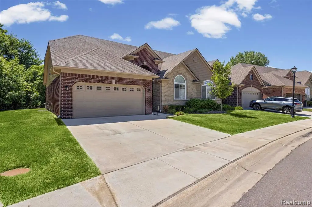 30289 Berghway Trail, Warren, MI 48092 - #1
