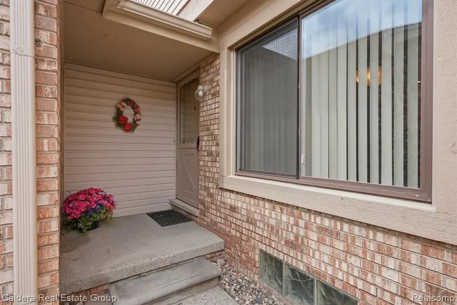 26639 Evergreen Meadows, Southfield, MI 48076 - #2