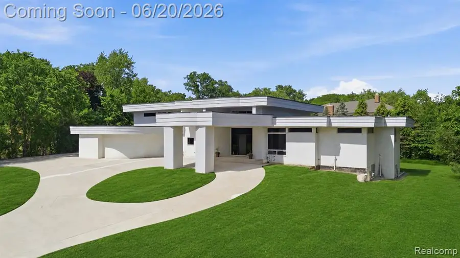 24696 Franklin Park, Franklin, MI 48025 - #3