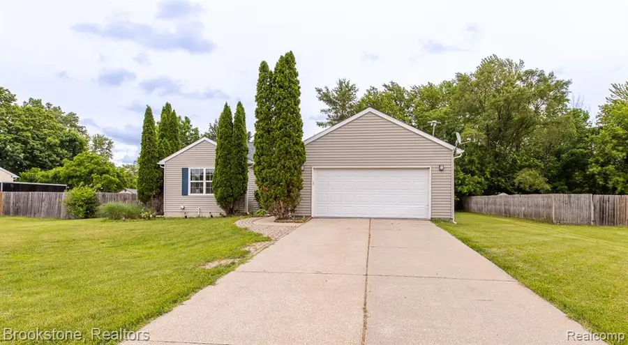 5039 Auker, Grand Blanc, MI 48507 - #2