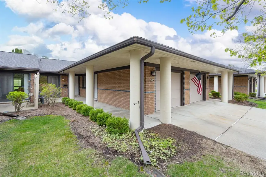 936 Wexford, Rochester Hills, MI 48307 - #2