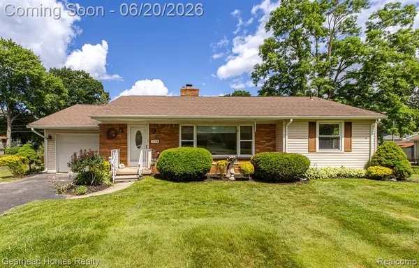 1224 Hira, Waterford, MI 48328