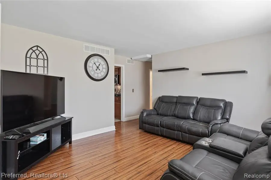 29661 Brown, Garden City, MI 48135 - #3