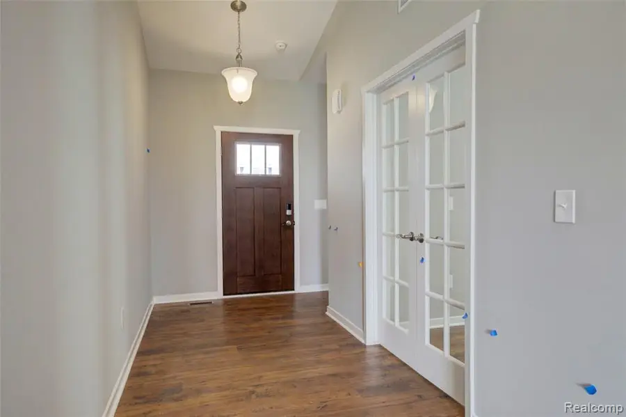 659 Round Rock Dr, Howell, MI 48843 - #2