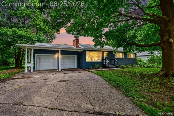 2487 N Lapeer, Lapeer, MI 48446