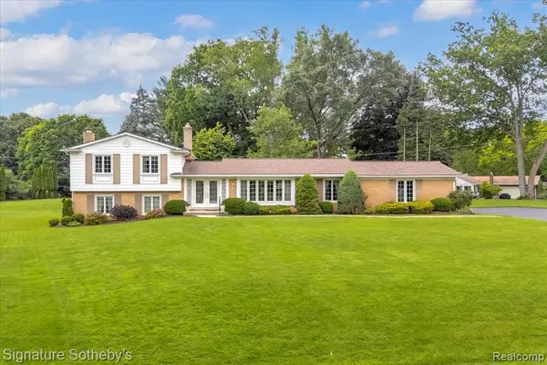 6851 Meath Hunt, Troy, MI 48098