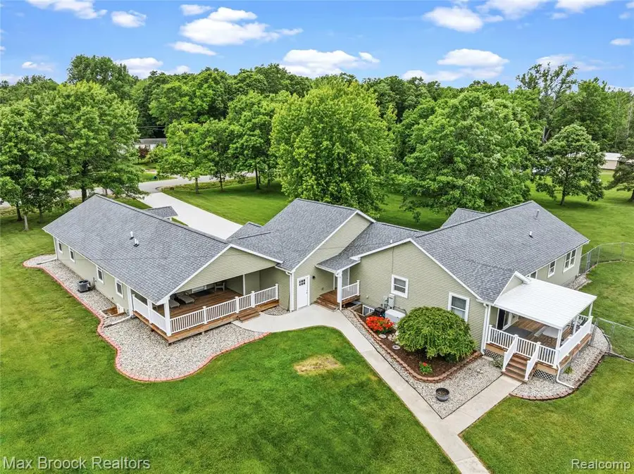 2566 N 5 Mile, Midland, MI 48642 - #2