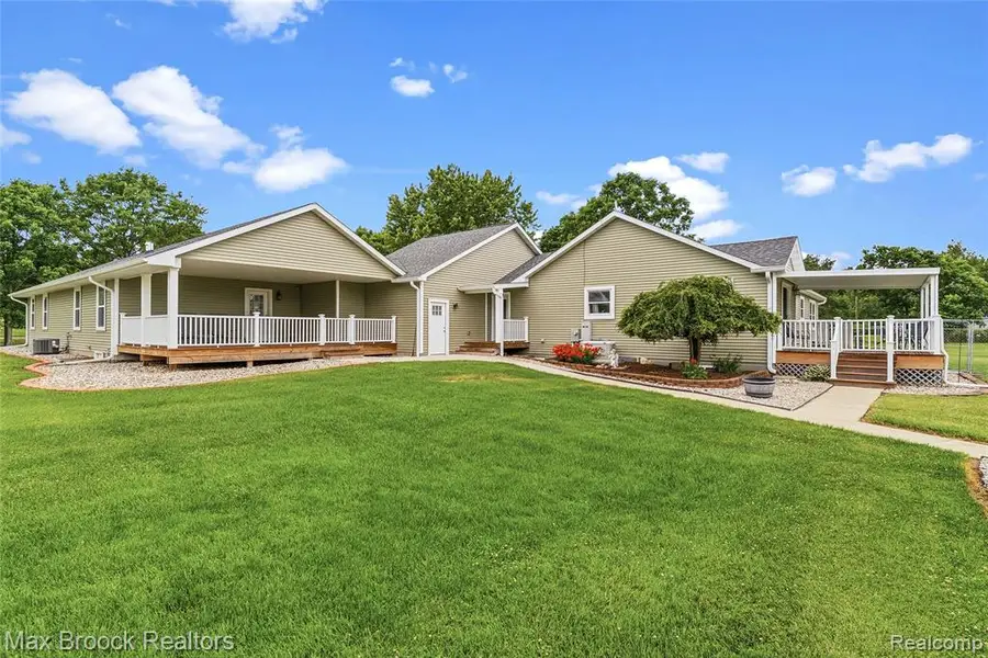 2566 N 5 Mile, Midland, MI 48642 - #3