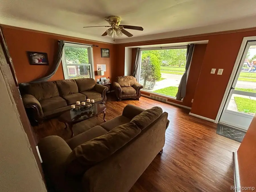 1011 Harrison B Harrison Blv, Lincoln Park, MI 48146 - #3