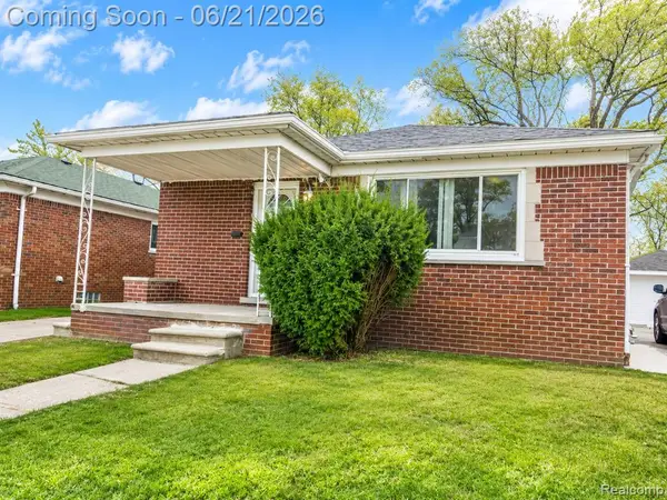 7140 Iowa, Hamtramck, MI 48212