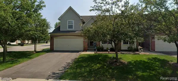 5569 Elmhurst, Trenton, MI 48183