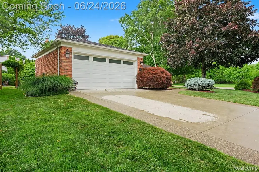 5997 Marble, Troy, MI 48085 - #2