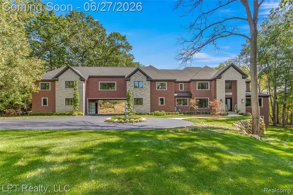 5029 Forest Valley, Clarkston, MI 48348