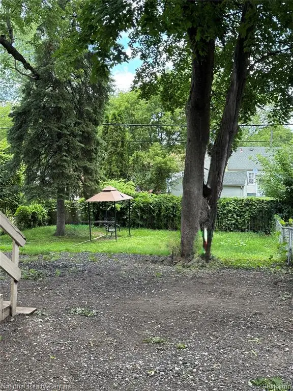113 Kemp, Pontiac, MI 48342 - #2