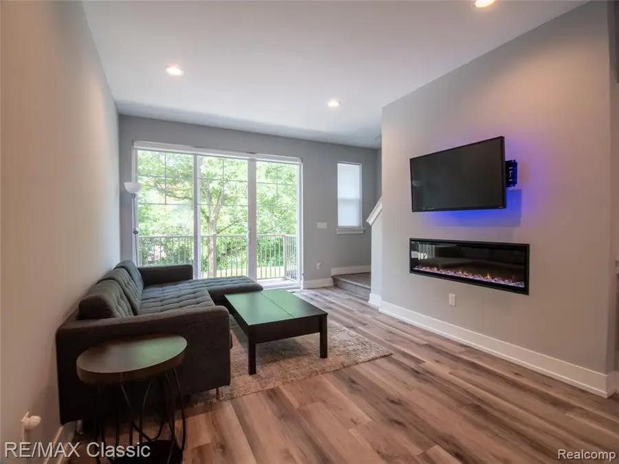 5163 Avery, Detroit, MI 48208 - #2