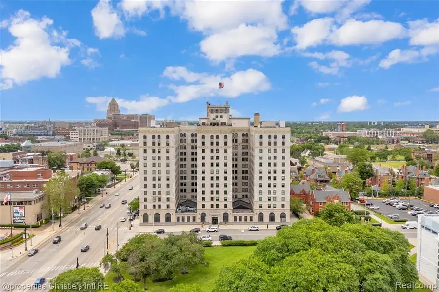 15 E Kirby #815, Detroit, MI 48202 - #2