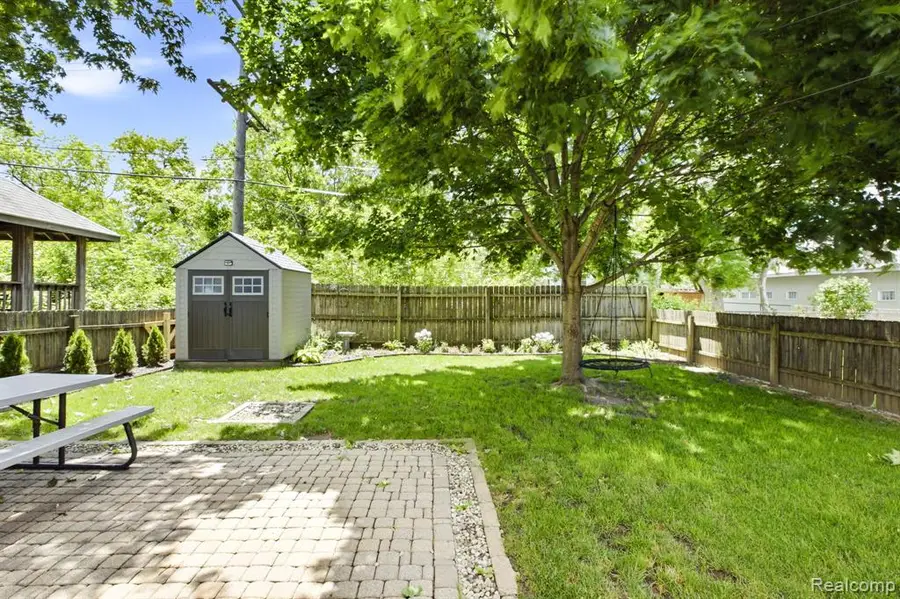 2504 John L, Port Huron, MI 48060 - #3