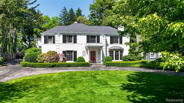66 Oxford, Grosse Pointe, MI 48236