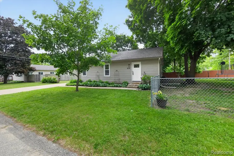 9115 Maplewood, White Lake, MI 48386 - #3
