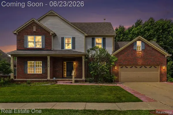 2106 Cattail, Rochester Hills, MI 48309