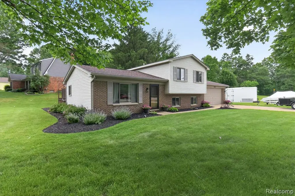 4903 Cape Town, Highland, MI 48356 - #1