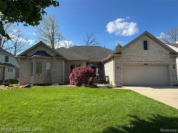 1668 S Shore, Rochester Hills, MI 48307