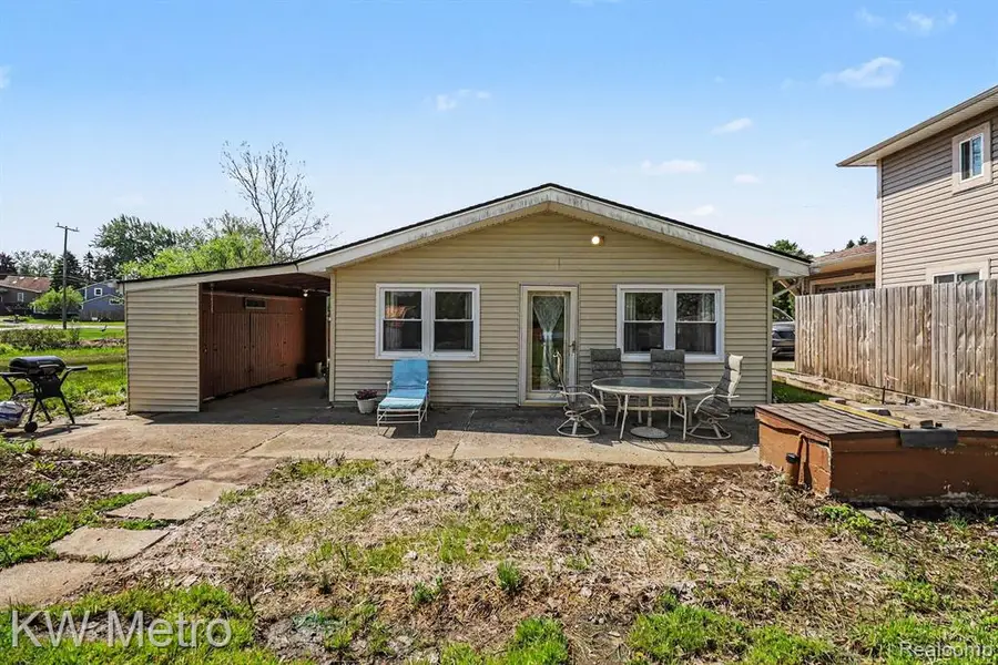 657 Dunleavy, Highland, MI 48356 - #3