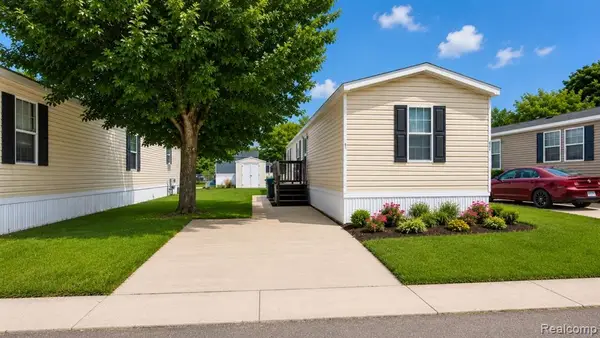 13318 Dixie, Holly, MI 48442