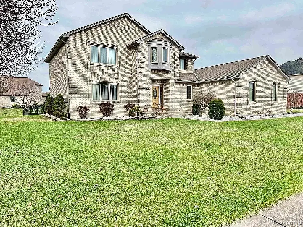 47630 Robins Nest, Utica, MI 48315 - #1