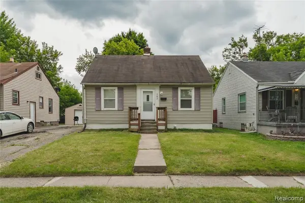 582 Lebaron, Pontiac, MI 48340
