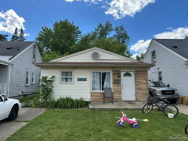 15589 Norborne, Redford, MI 48239
