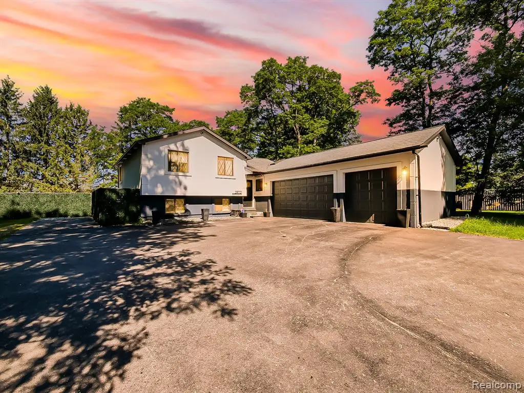 29721 Farmington, Farmington, MI 48334 - #1