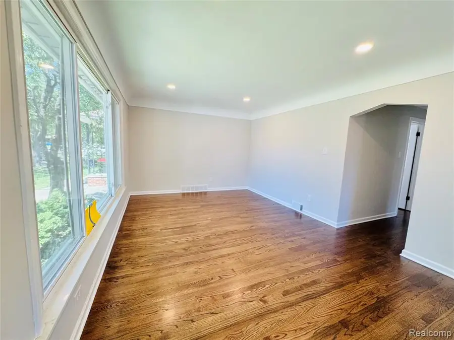 7751 Cortland, Allen Park, MI 48101 - #3